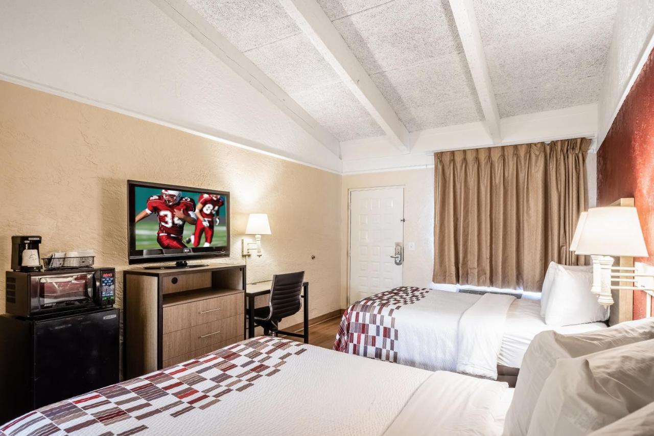 Red Roof Inn Tampa Bay - St. Petersburg Extérieur photo