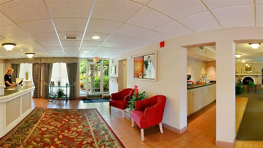 Red Roof Inn Tampa Bay - St. Petersburg Extérieur photo