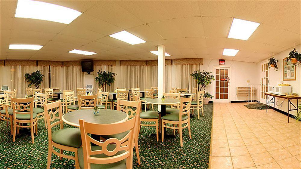 Red Roof Inn Tampa Bay - St. Petersburg Extérieur photo